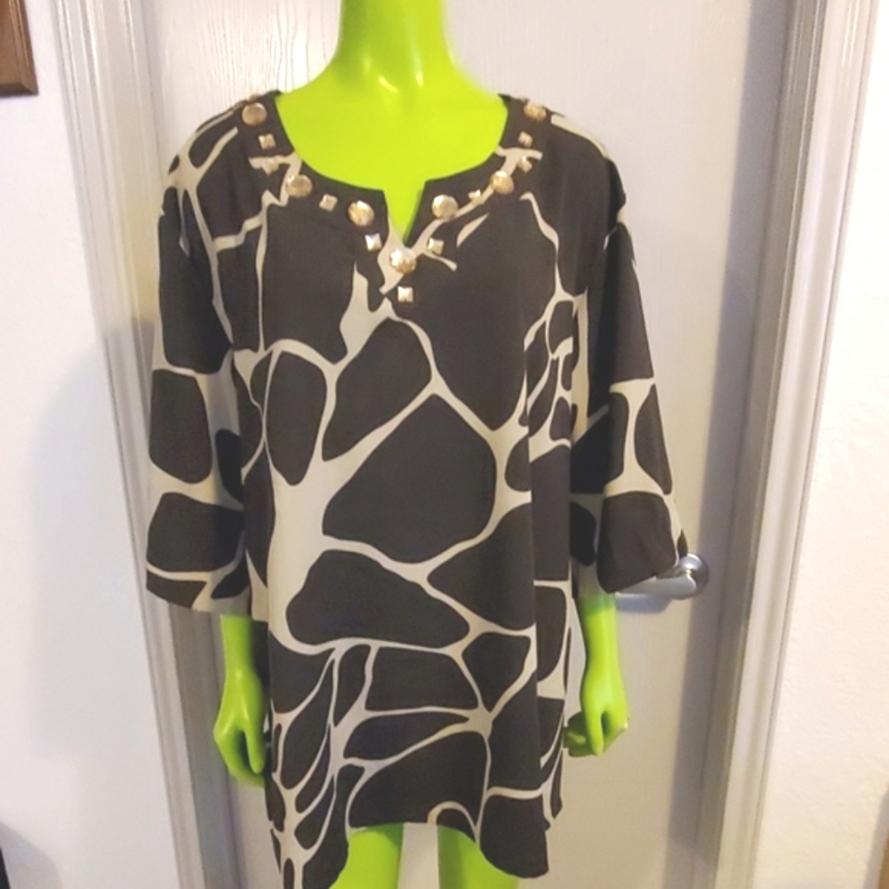NEW Animal print Plus Size blouse/ top sz 2X.